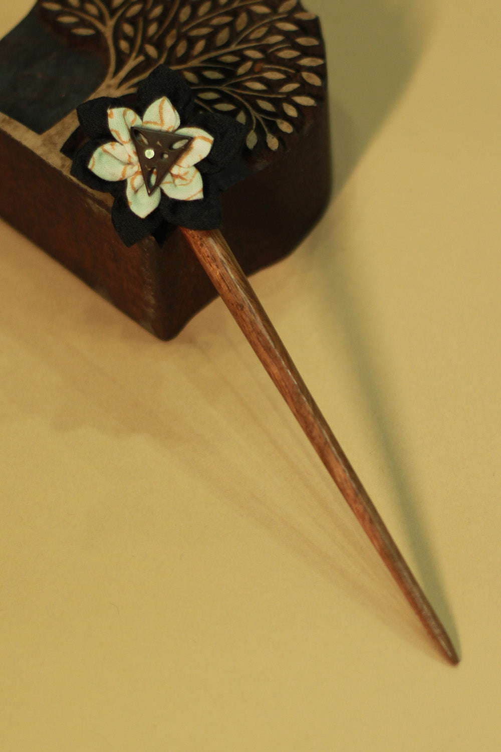 Anokhi | Juda Stick | Black Flower