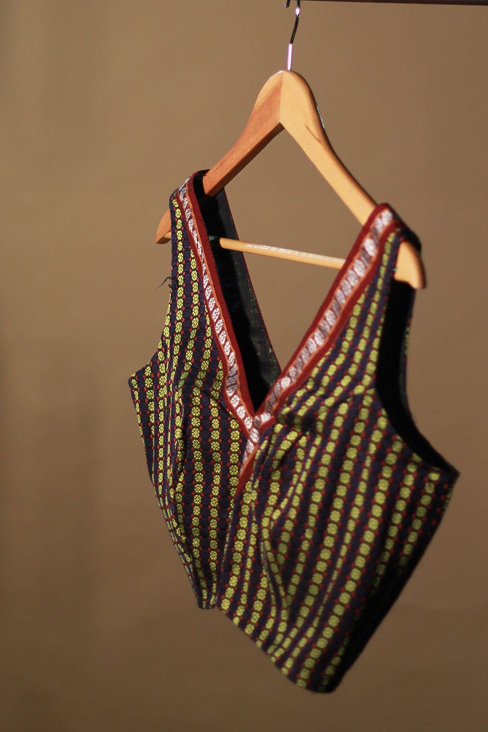 Sleeveless Khunn Blouse | Purple - Gold