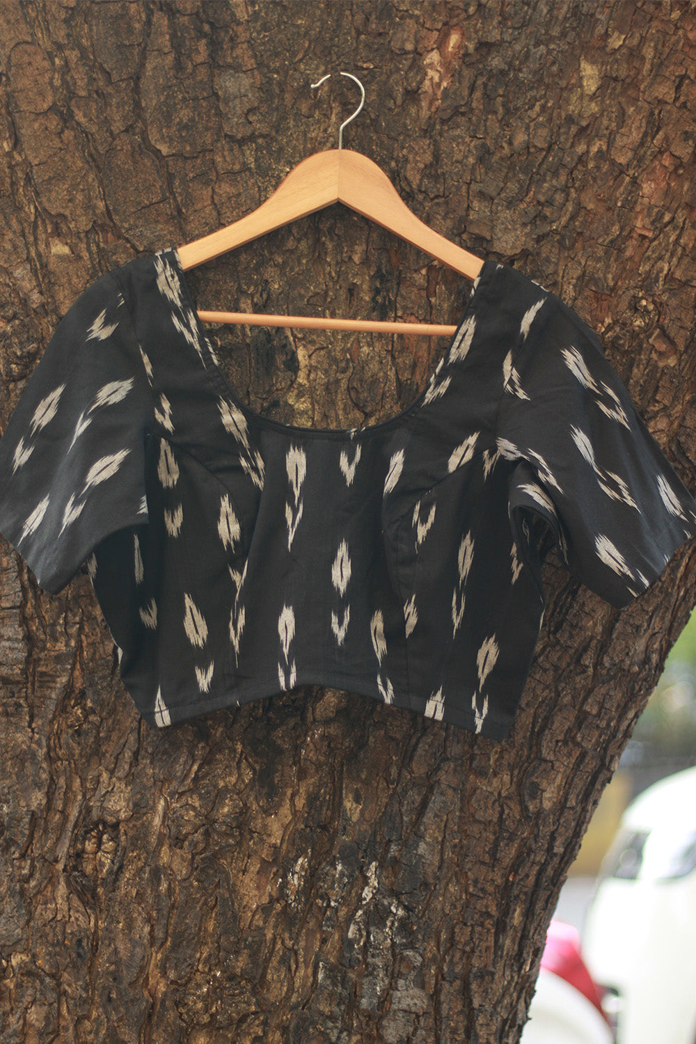 Sleeved Blouse | Ikkat | Noir