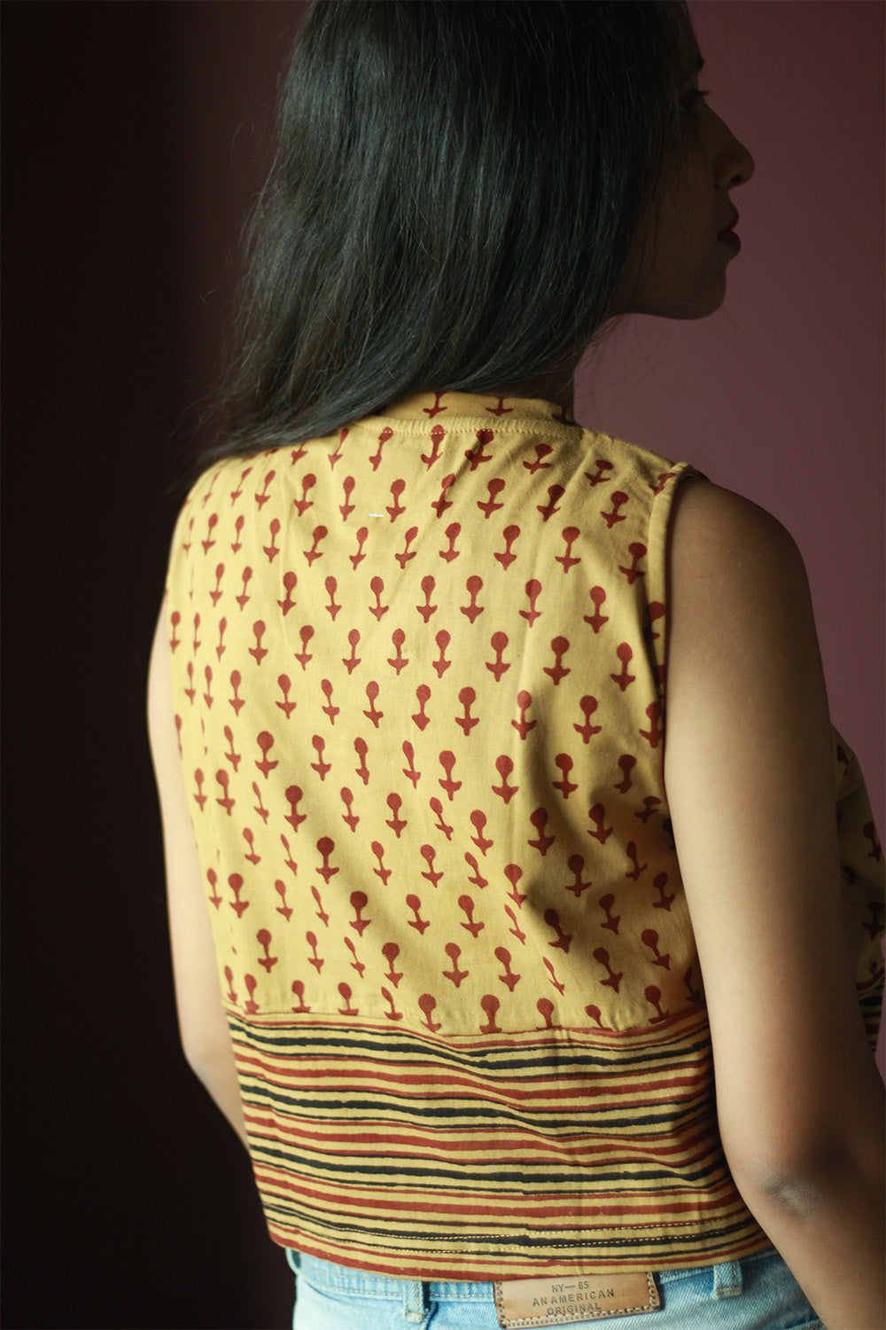 Kirgiti | Stretchable Blouse / Crop Top | High Neck | Beige Maroon Stripe Dabu