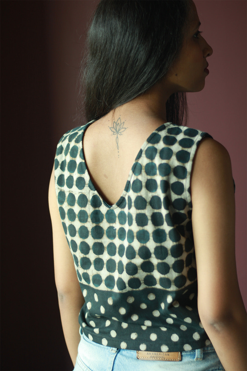 Kirgiti | Stretchable Blouse / Crop Top | Sleeveless | Black Double Polka Dabu