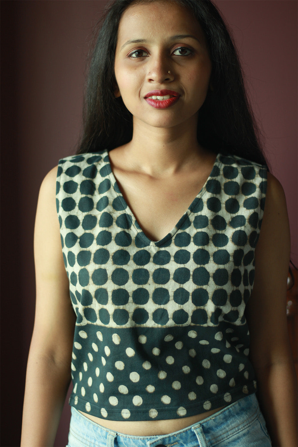 Kirgiti | Stretchable Blouse / Crop Top | Sleeveless | Black Double Polka Dabu