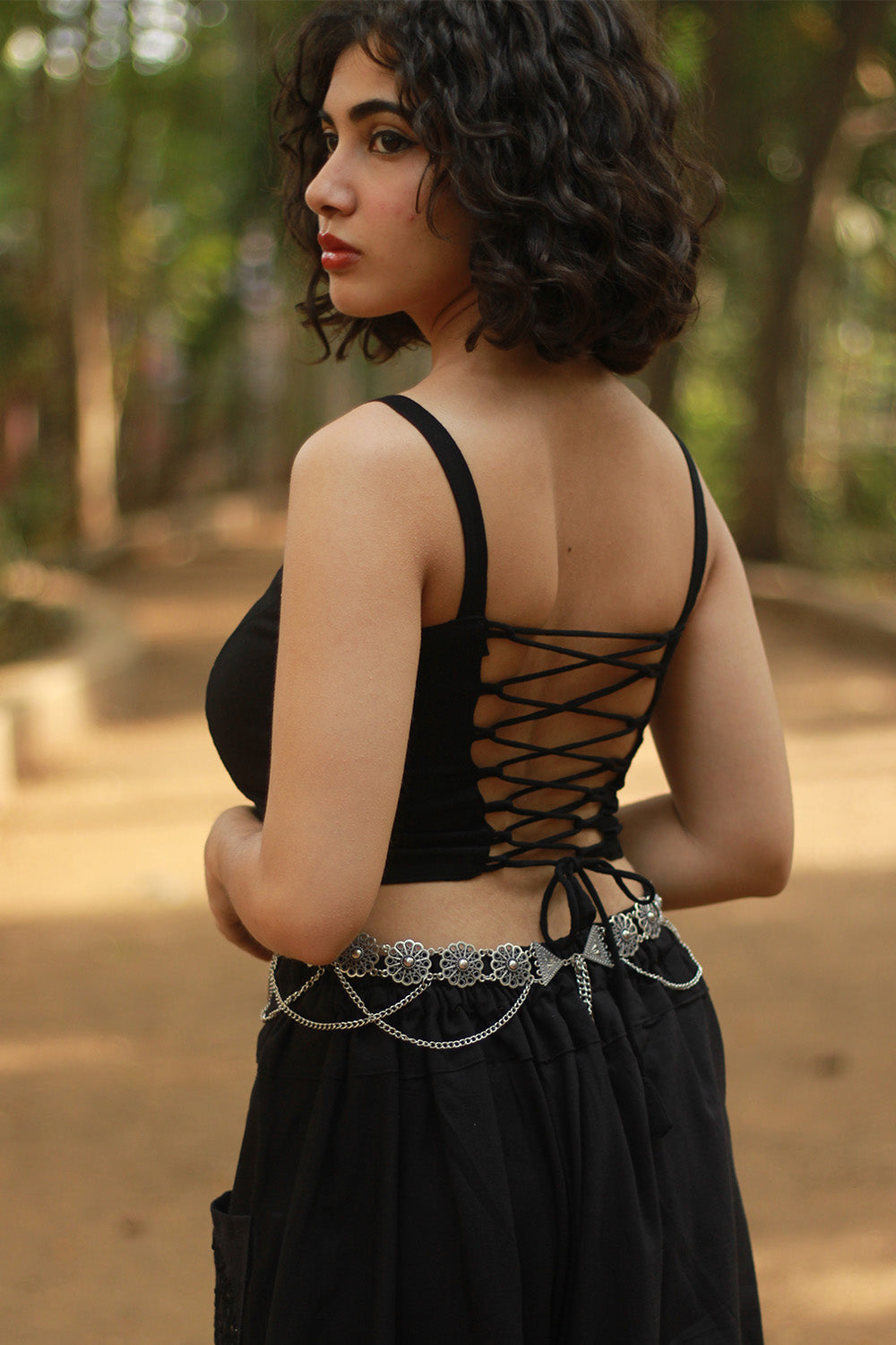 Moha | Backless Lace-Up Blouse | Noir