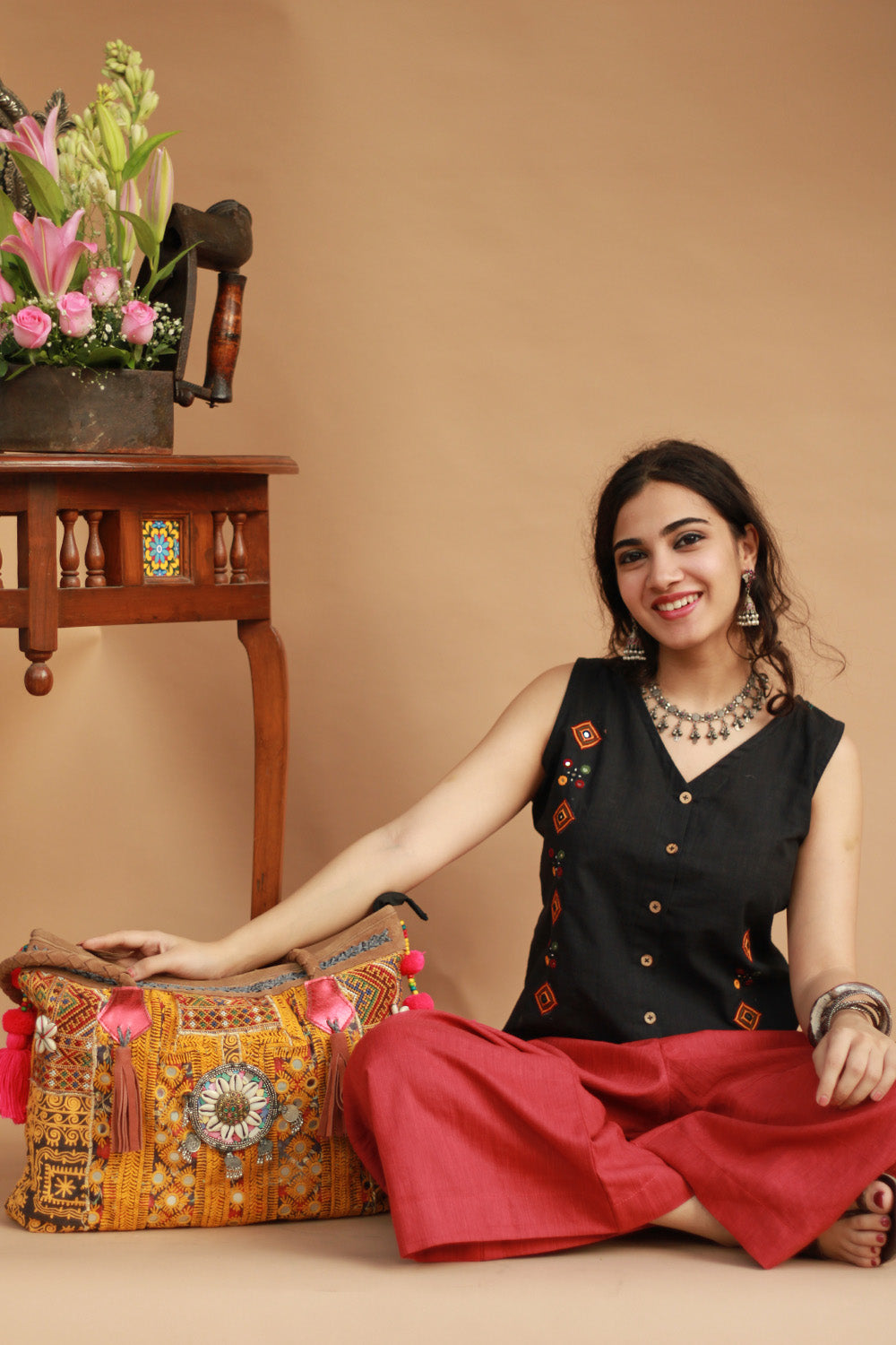 Gor Banjara | Buttoned Vest | Embroidered | Noir