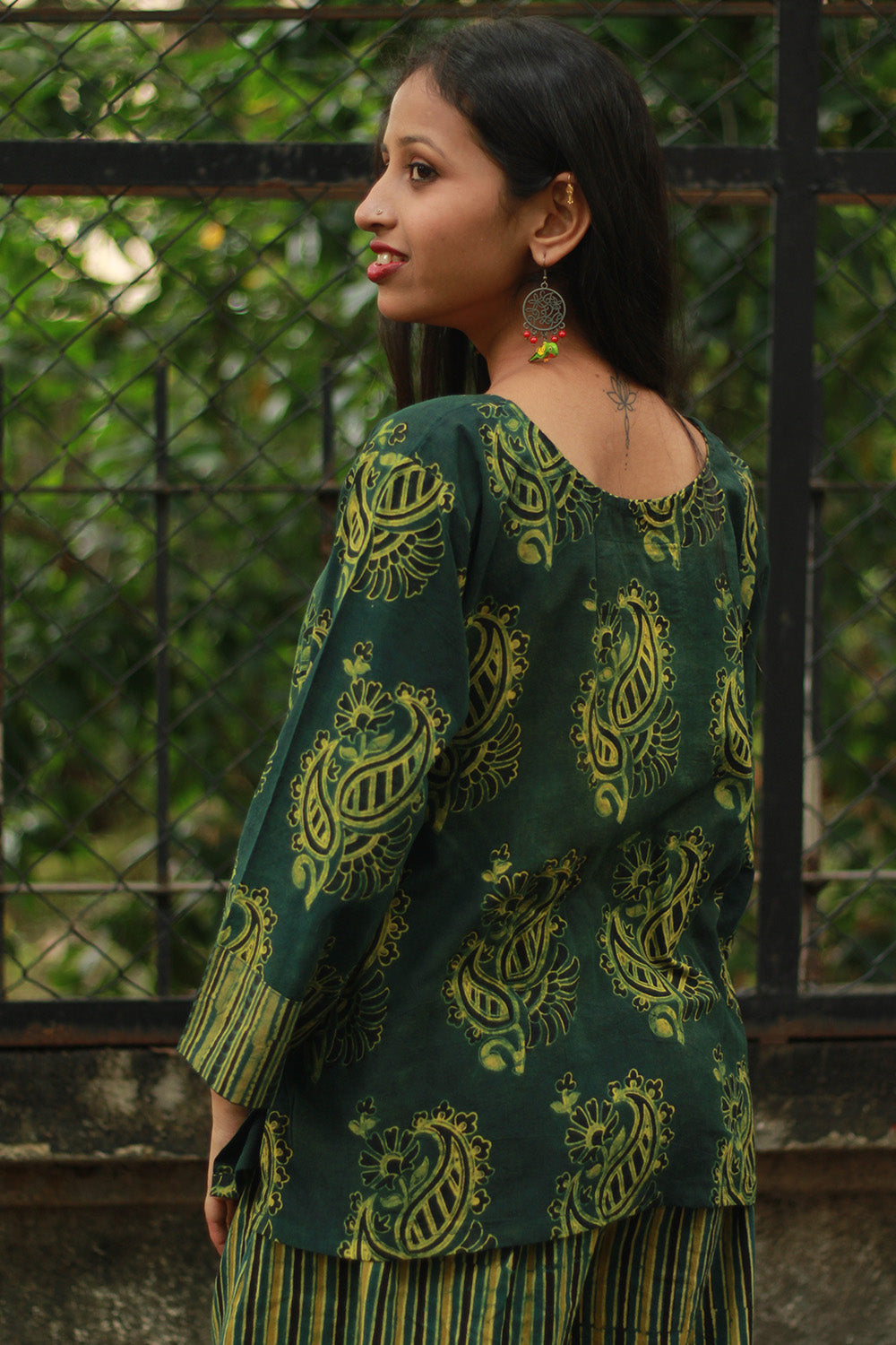 Afsana | Co-Ord Set with Mirrorwork | Green Paisley Ajrakh