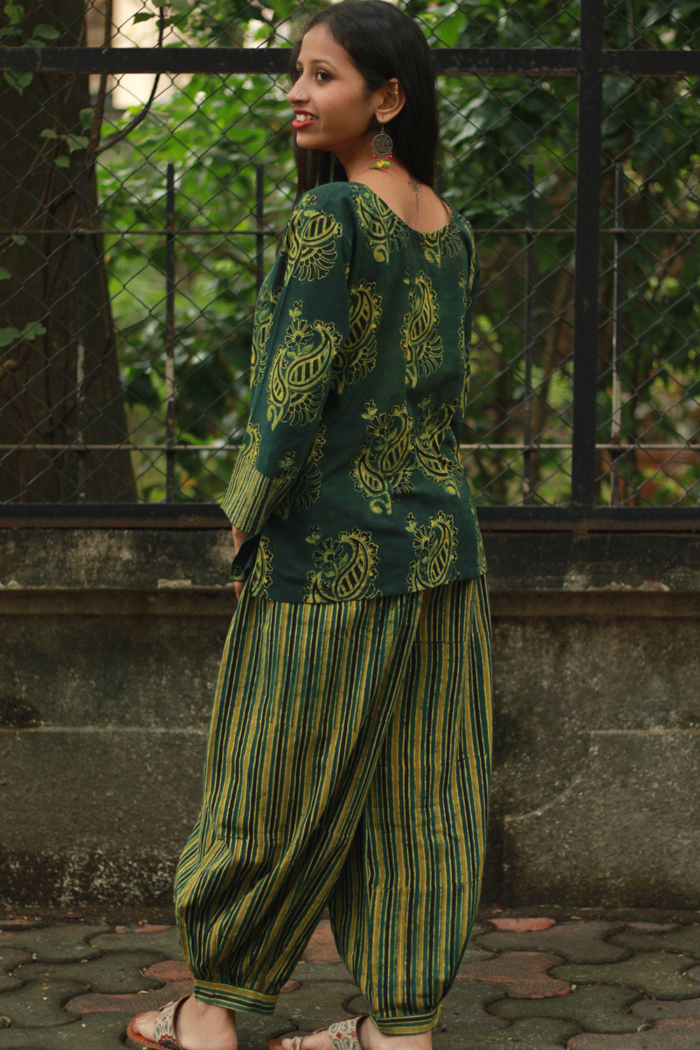 Afsana | Co-Ord Set with Mirrorwork | Green Paisley Ajrakh