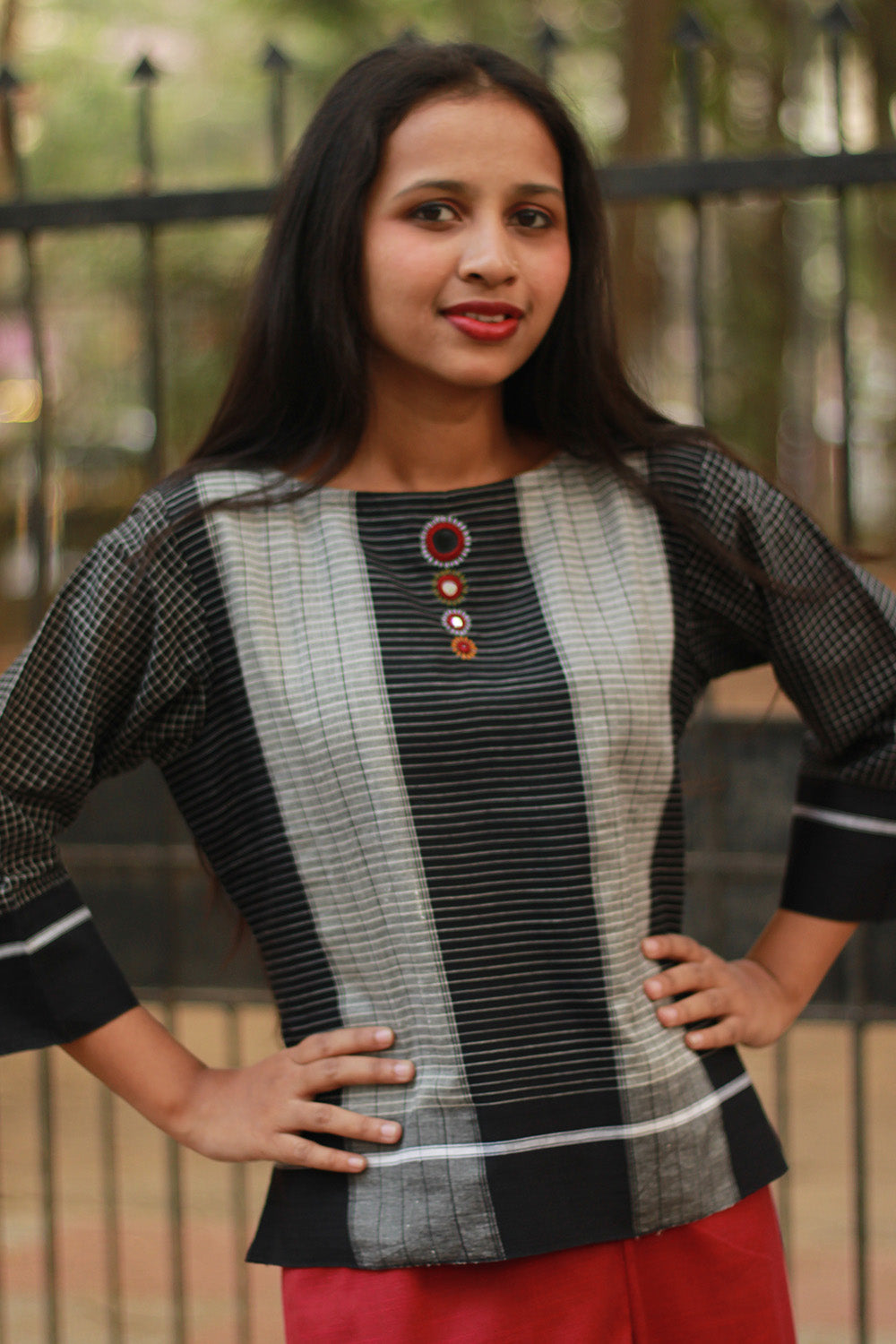 Gor Banjara | Embroidered Patteda Anchu Crop Top | Slate