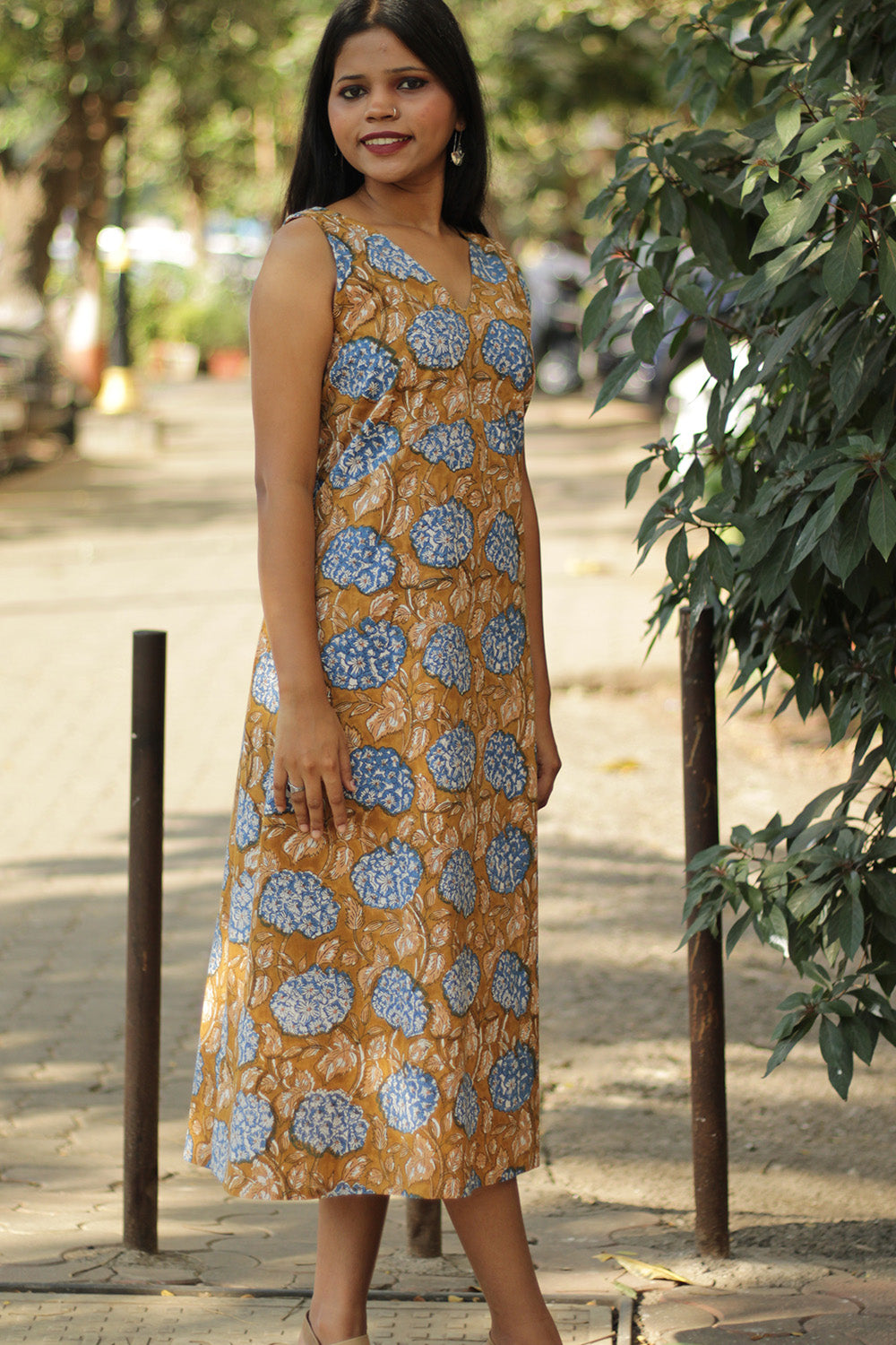 Kusumita | Midi Dress | Blue Hyacinth in Sienna Sanganeri