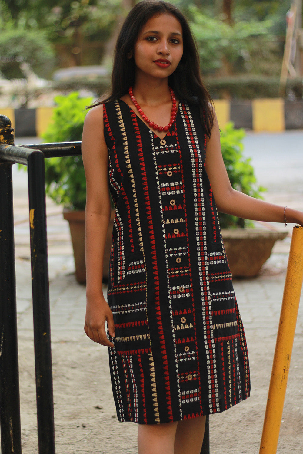 Titli | Short Dress | Noir with Red & Yellow