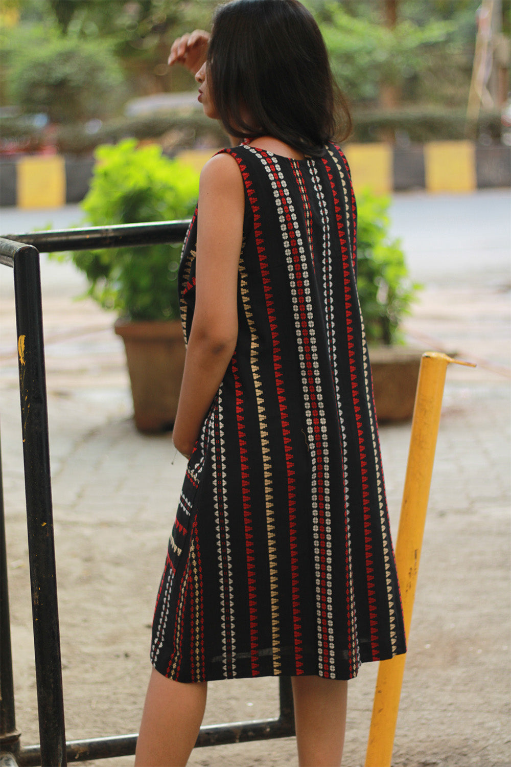 Titli | Short Dress | Noir with Red & Yellow