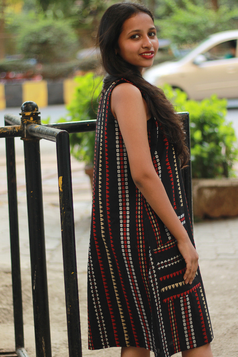 Titli | Short Dress | Noir with Red & Yellow