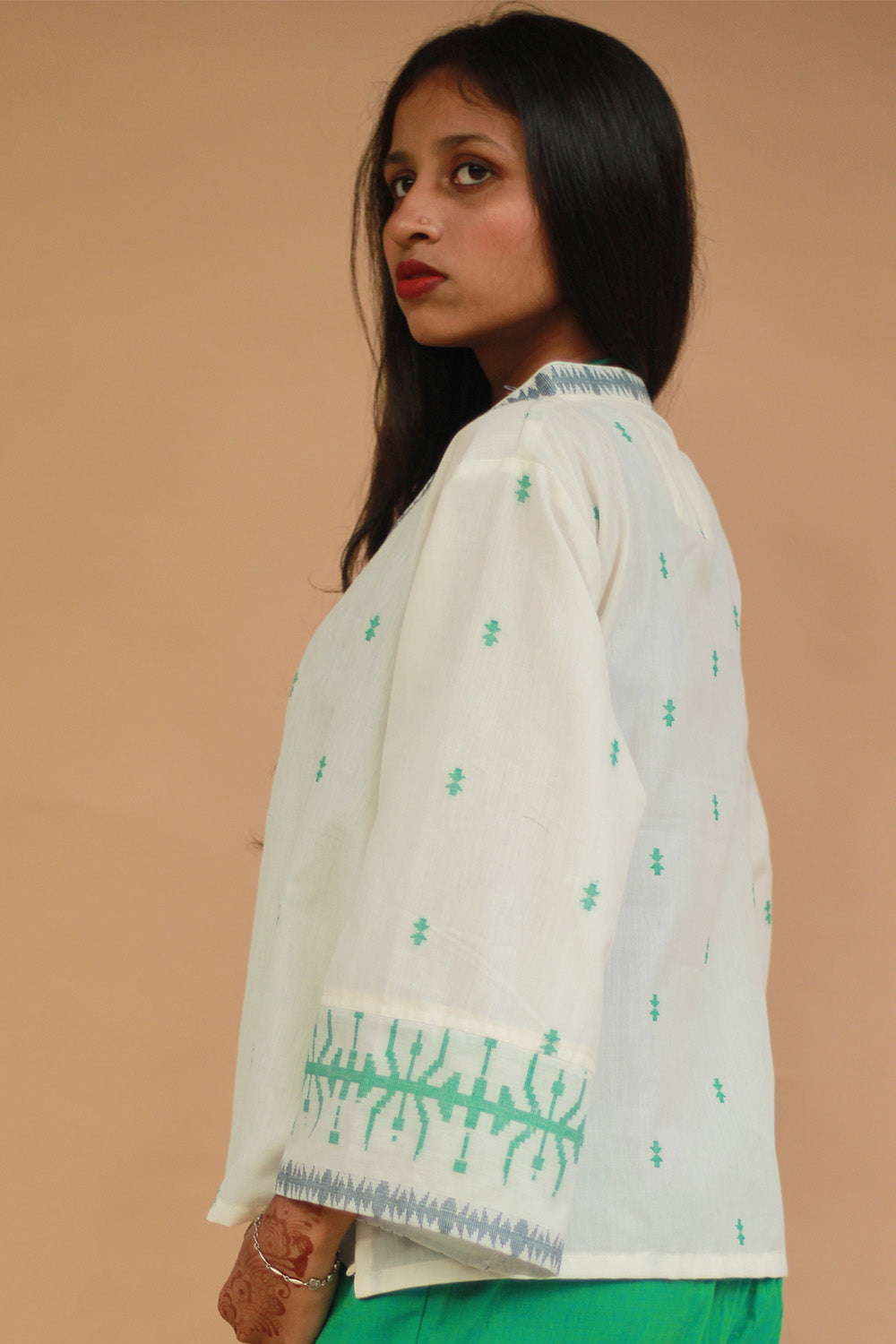 Raahat | Light Jacket | Jamdani | White with Green
