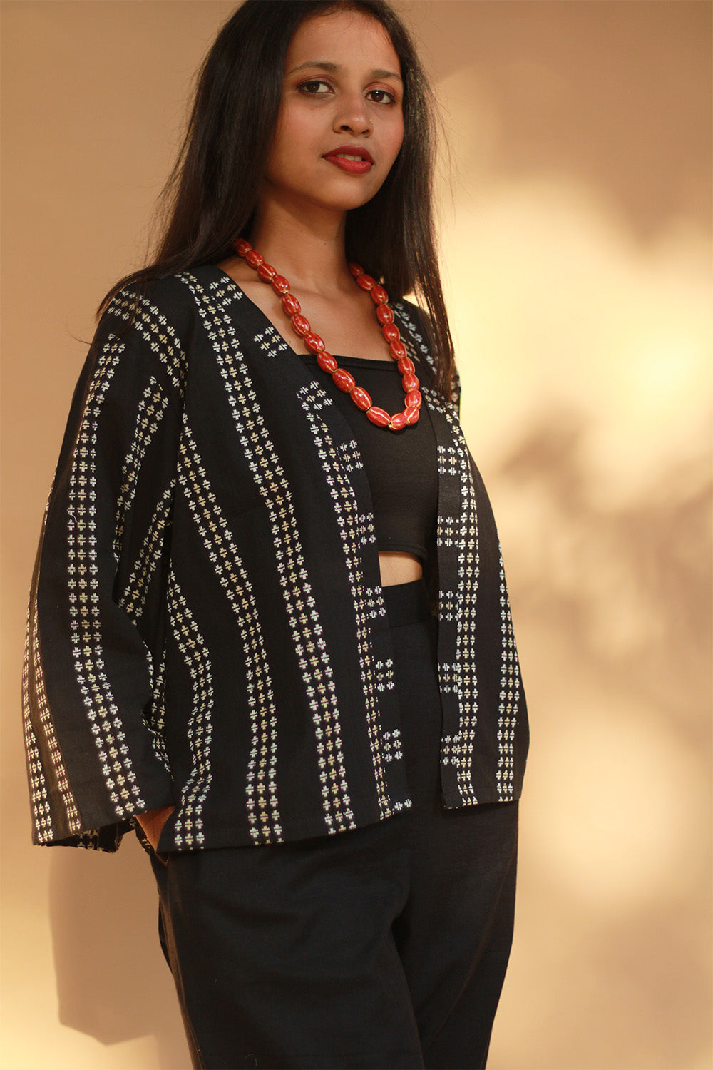 Raahat | Light Jacket | South Cotton | Noir with White