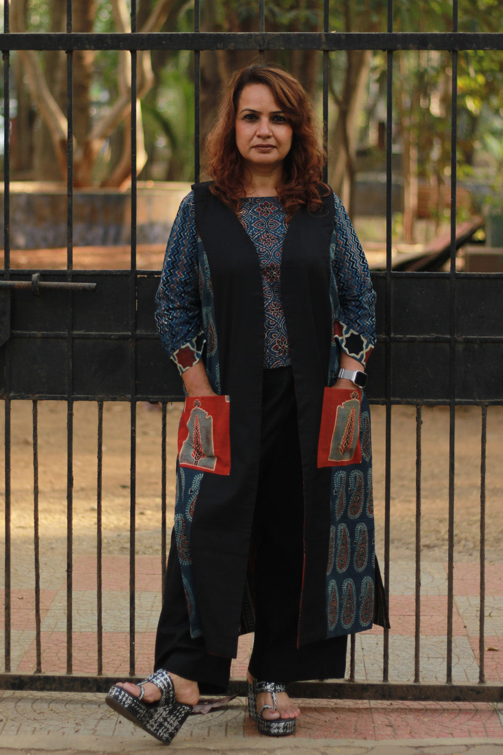 Dohra | Reversible Jacket | Blue Booti Ajrakh / Noir Stripes Ajrakh