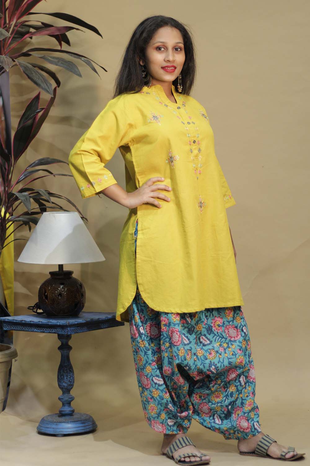 Sufiyana | Soof Embroidered Kurta | Lemon