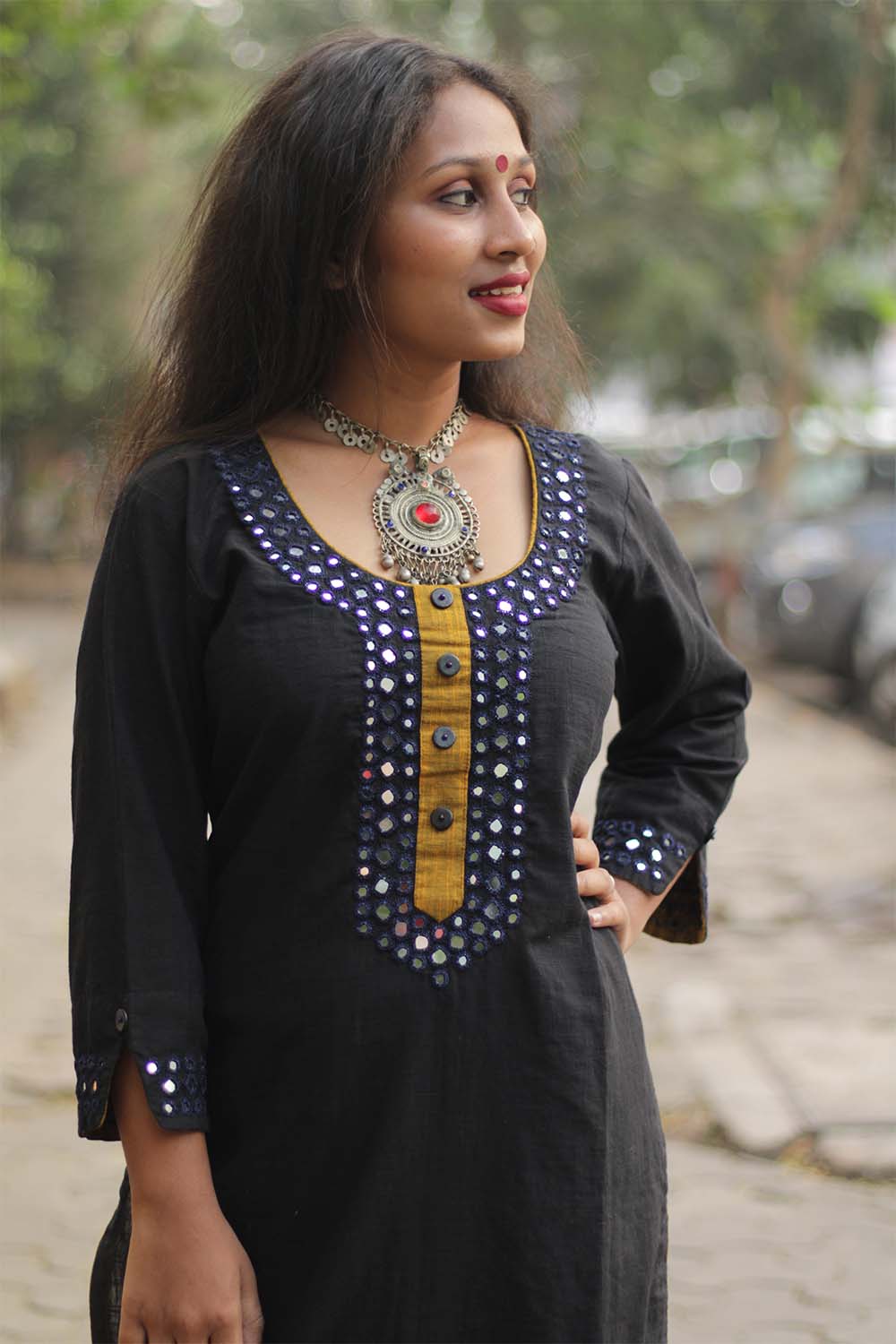 Shishej | Kurta with Mirrorwork | Black