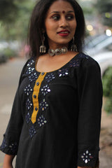 Shishej | Kurta with Floral Pattern Mirrorwork | Black