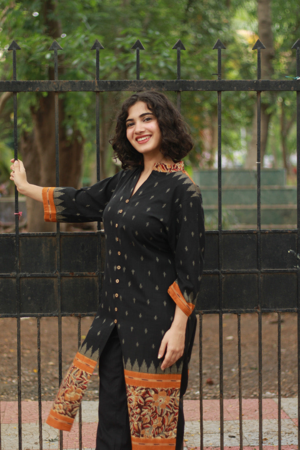 Vritti | Ikkat Kurta | Black with Mustard Kalamkari