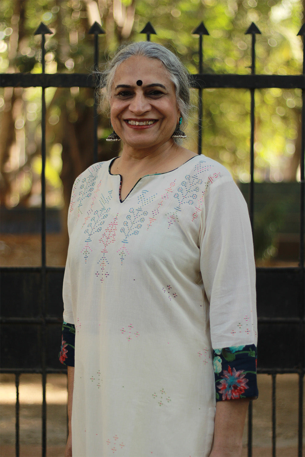 Daana | Tangaliya Kurta | Ivory With Navy Sanganeri