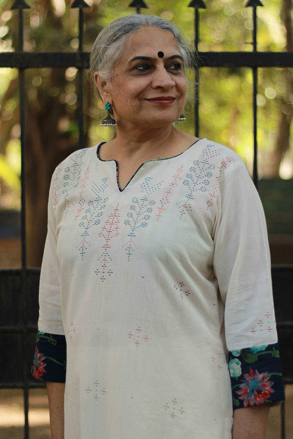 Daana | Tangaliya Kurta | Ivory With Navy Sanganeri