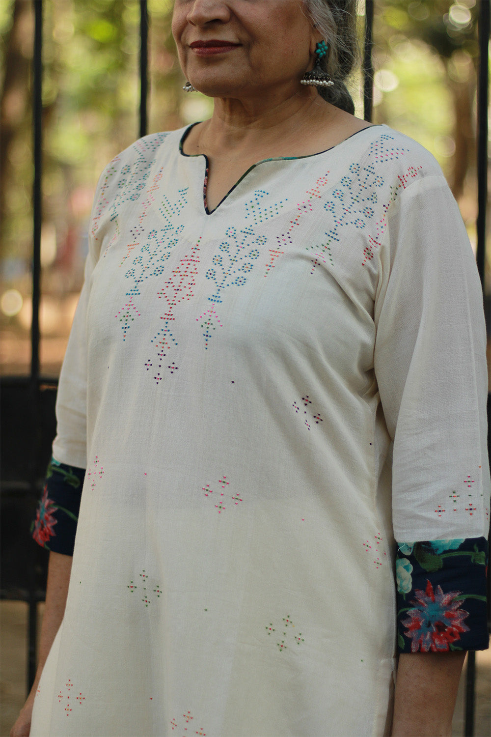 Daana | Tangaliya Kurta | Ivory With Navy Sanganeri