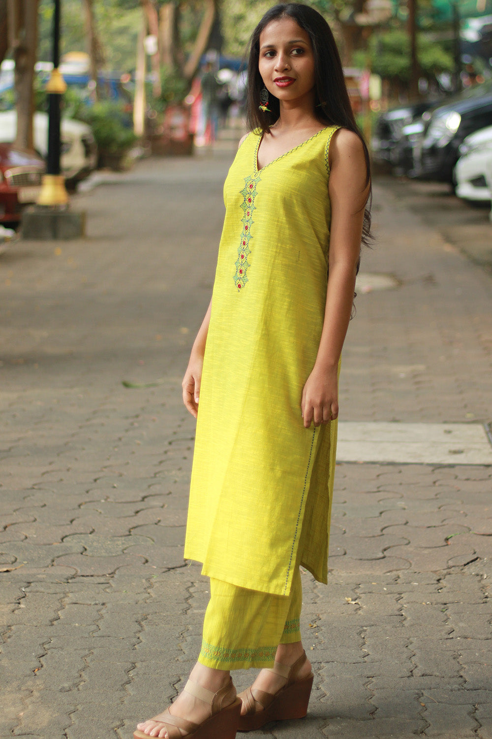 Riya | Sleeveless Embroidered Cotton Kurta | Lime