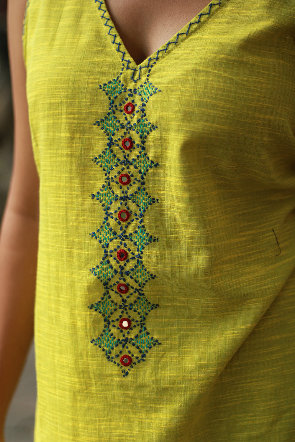 Riya | Sleeveless Embroidered Cotton Kurta | Lime