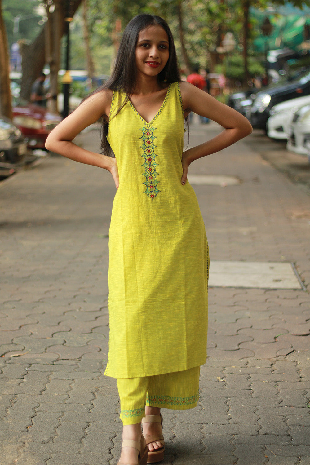 Riya | Sleeveless Embroidered Cotton Kurta | Lime