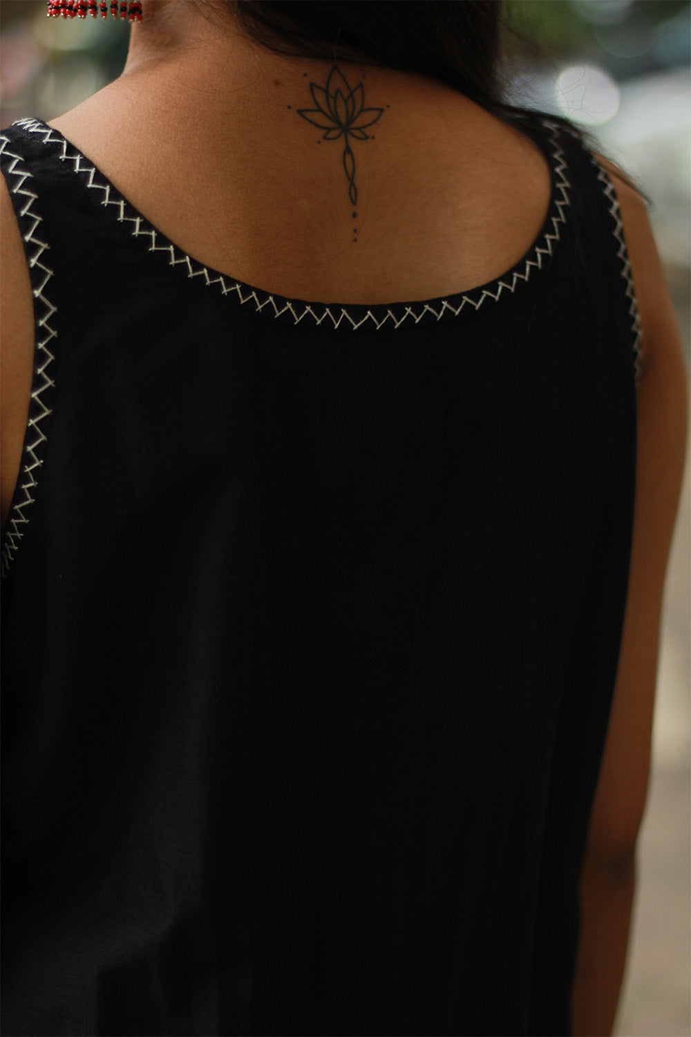 Riya | Sleeveless Embroidered Cotton Kurta | Noir