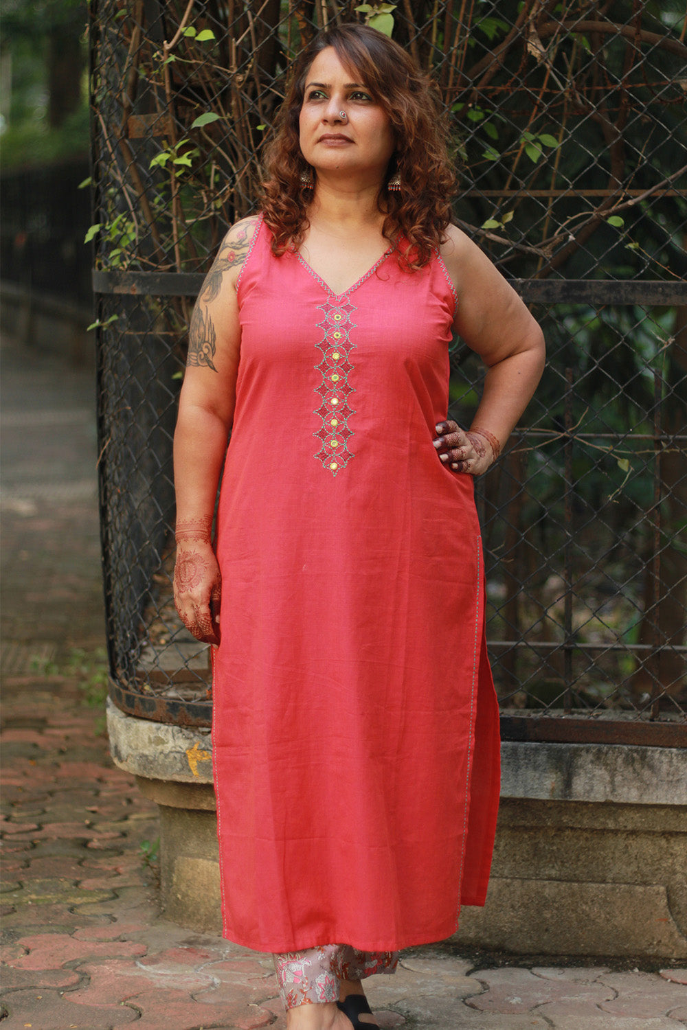 Riya | Sleeveless Embroidered Cotton Kurta | Coral