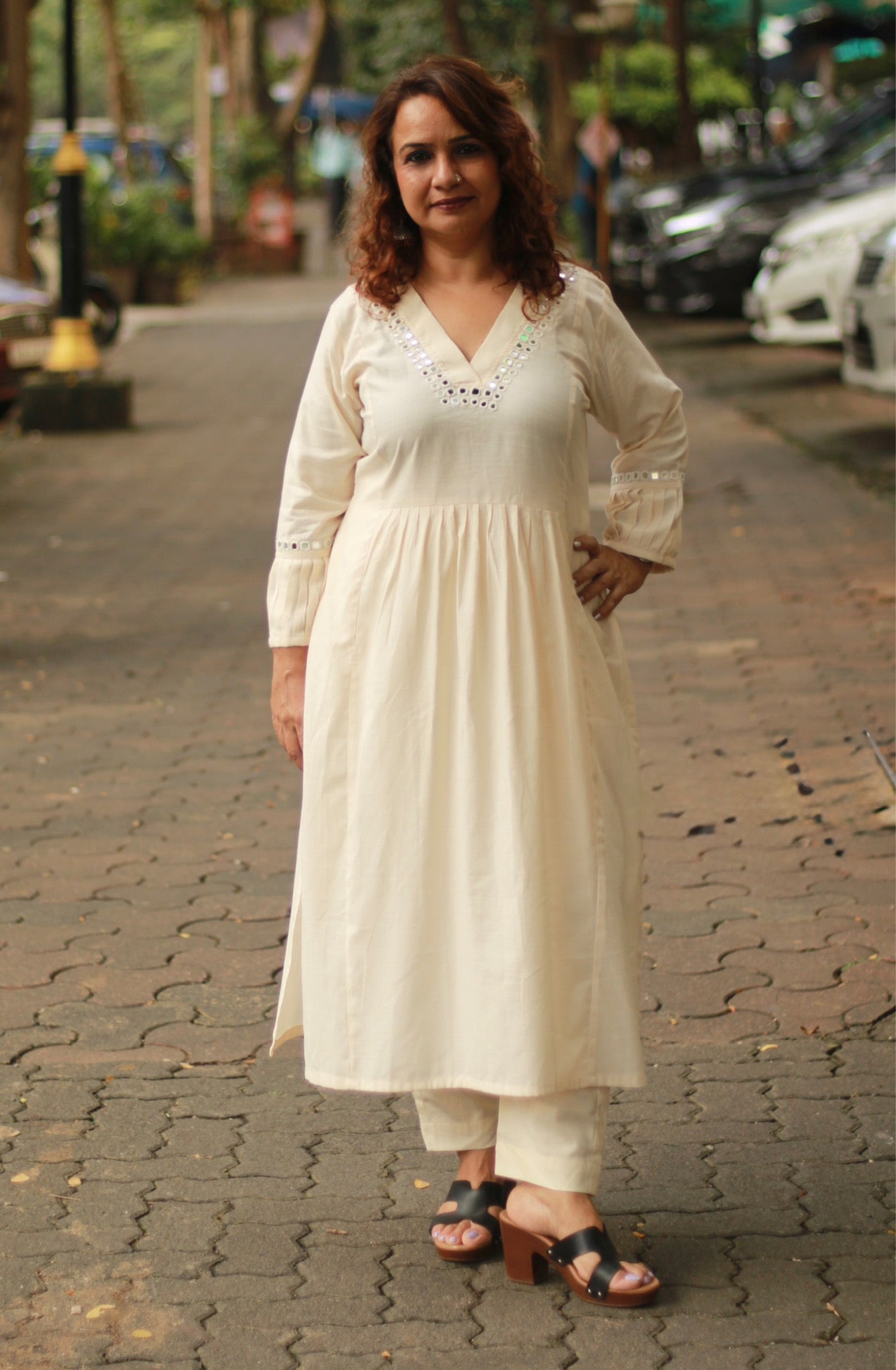 Shishej | Kurta With Mirrorwork | Ivory