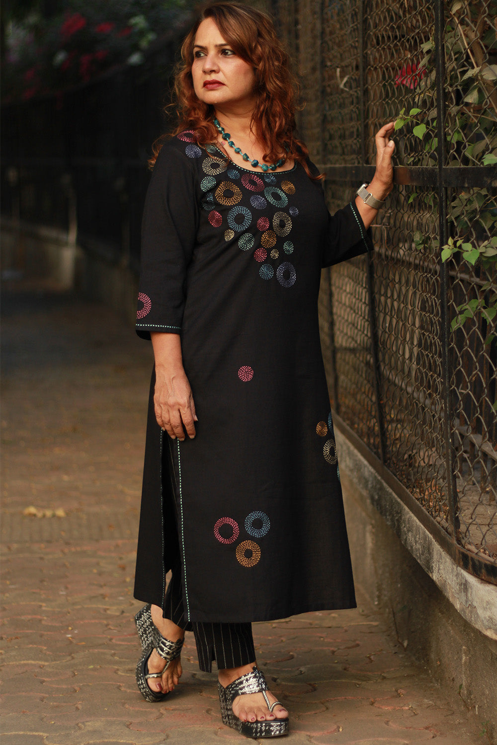 Riya | Embroidered Cotton Kurta | Noir