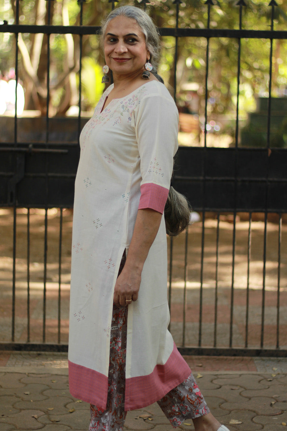 Daana | Tangaliya Kurta | Ivory with Peach
