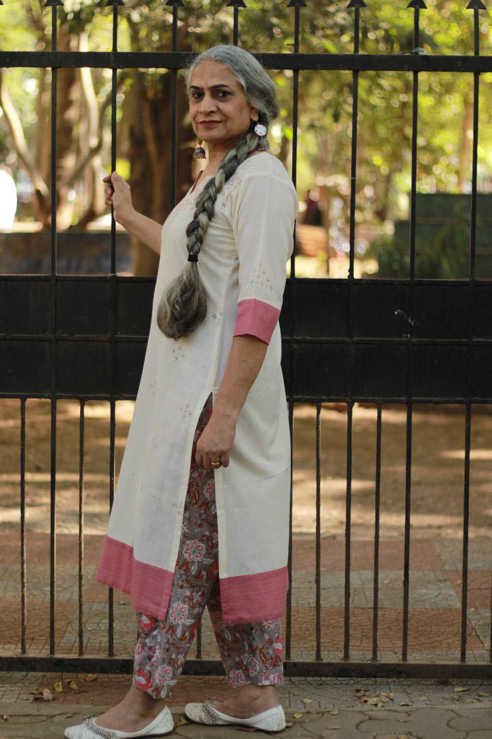 Daana | Tangaliya Kurta | Ivory with Peach