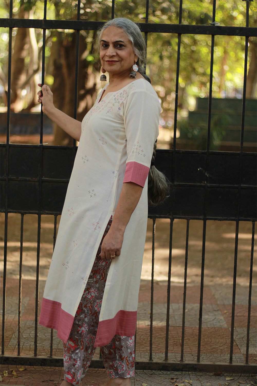 Daana | Tangaliya Kurta | Ivory with Peach