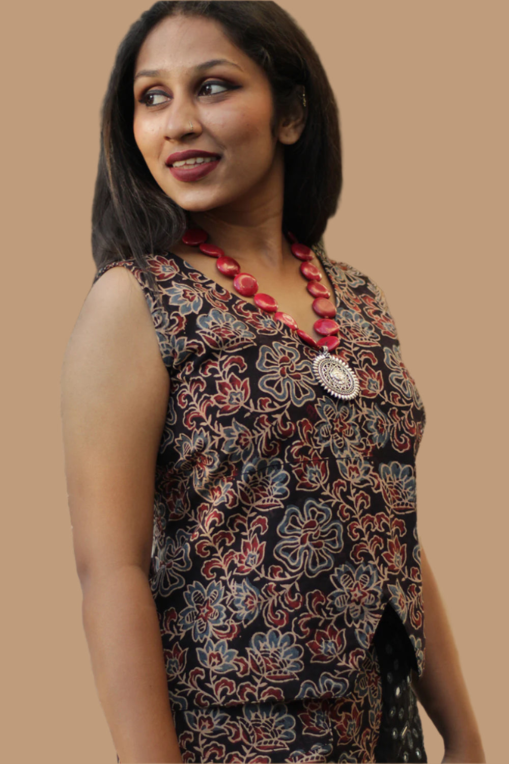 Parthavi | Crop top | Noir Floral Ajrakh