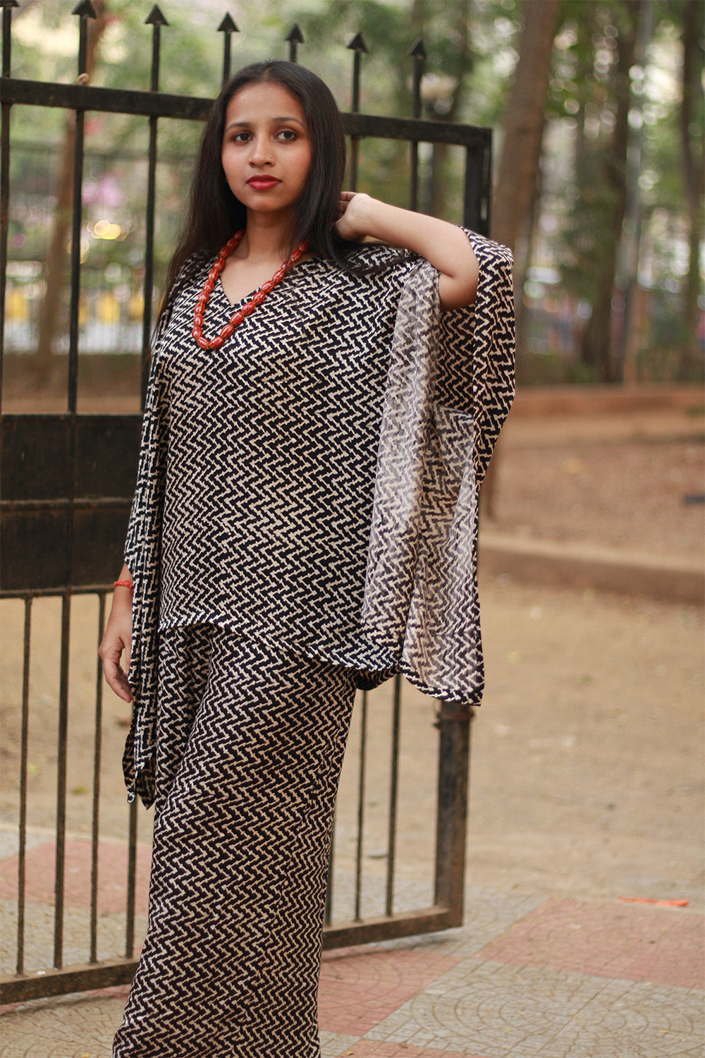 Taarini | Modal Silk Kaftan Top | Noir Chevron