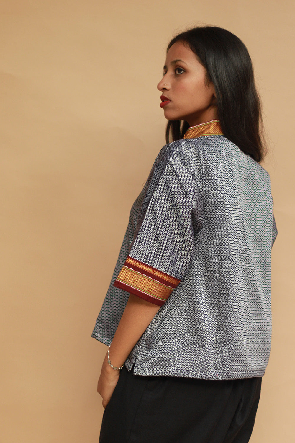 Kanaka | Khunn Cropped Shirt-Blouse | Silver