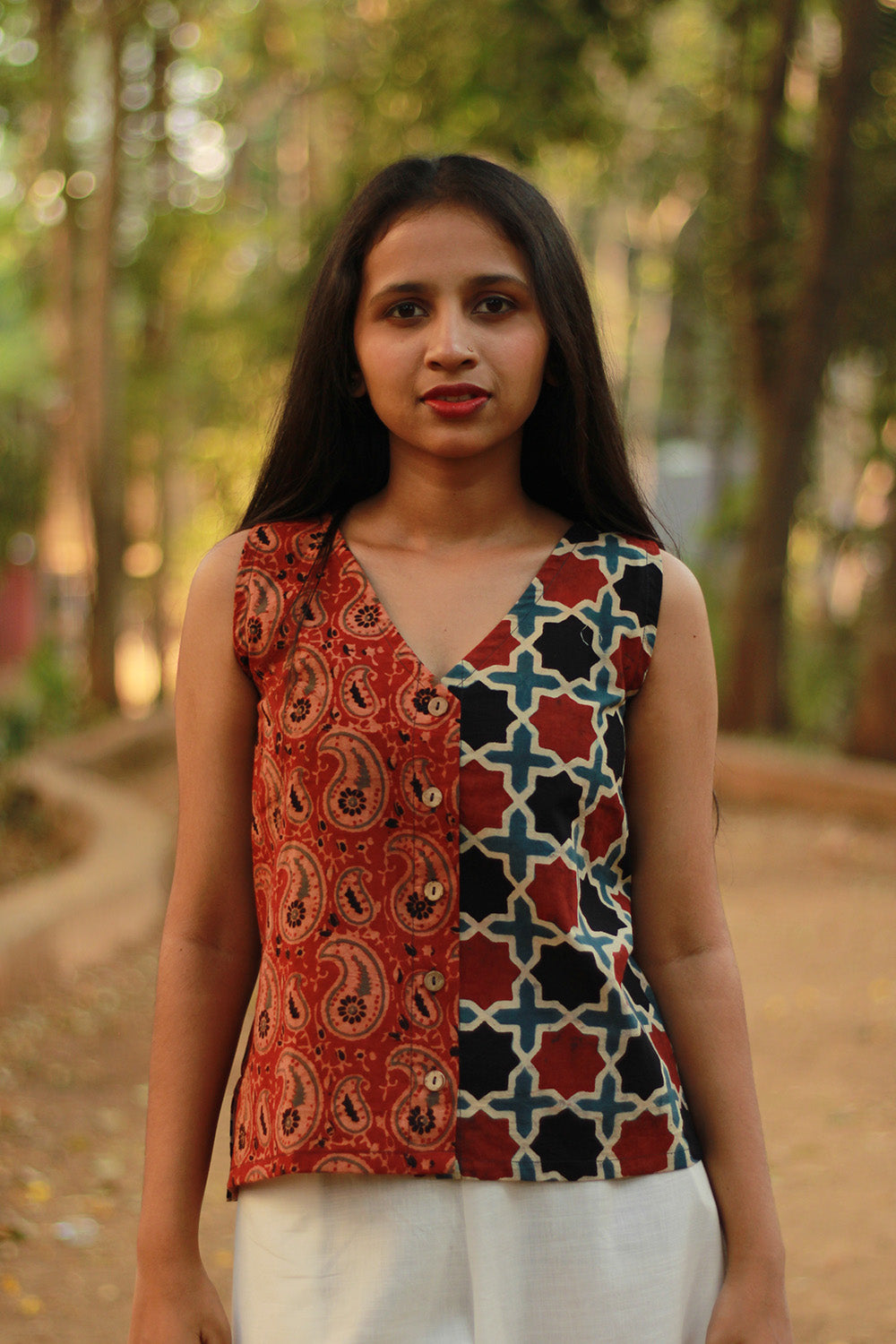 Front Buttoned Vest | Cotton | Madder Shatkon with Rust Kairi Ajrakh