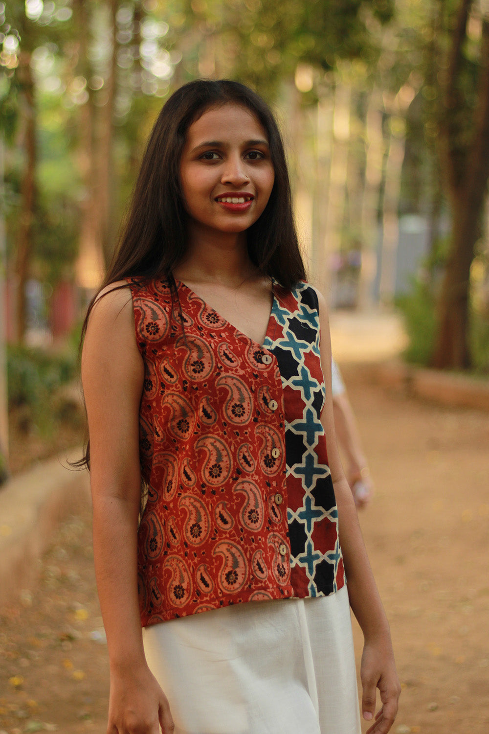 Front Buttoned Vest | Cotton | Madder Shatkon with Rust Kairi Ajrakh