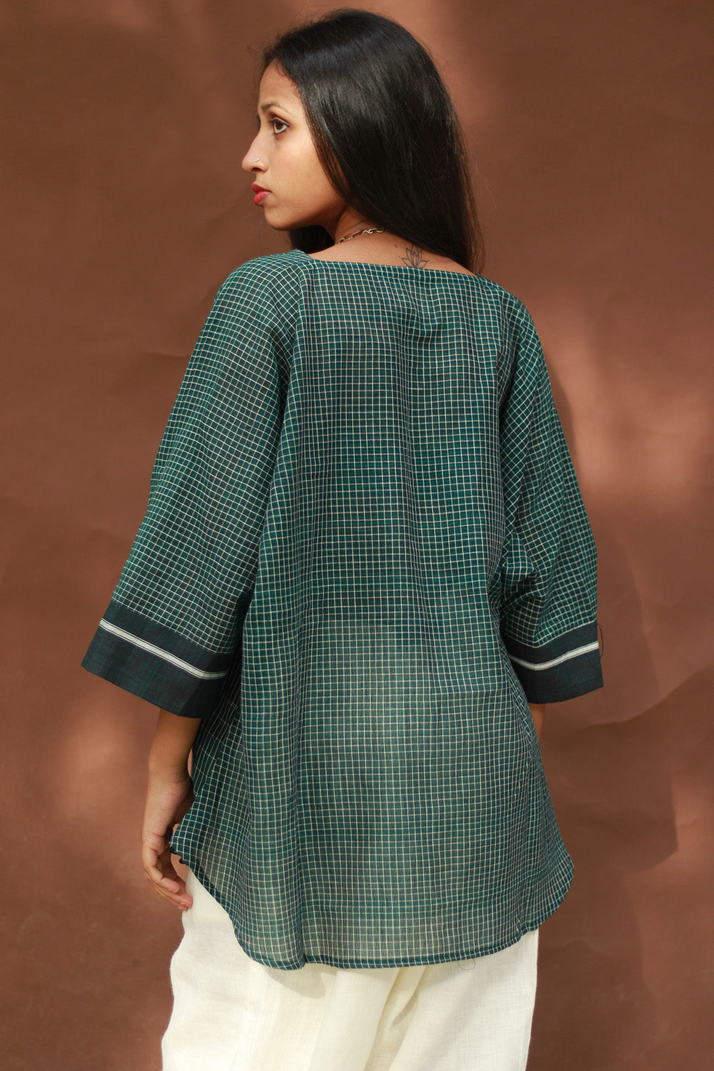 Taral | Anti Fit Cotton Top | Patteda Anchu | Noir with Green