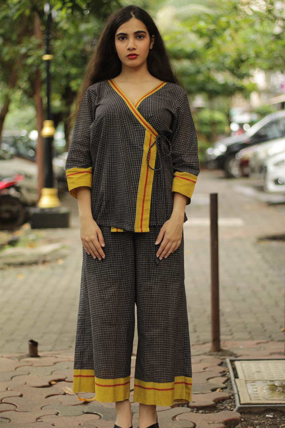 Vasundhara Syahi | Patteda Aanchu Co-Ord Set | Yellow