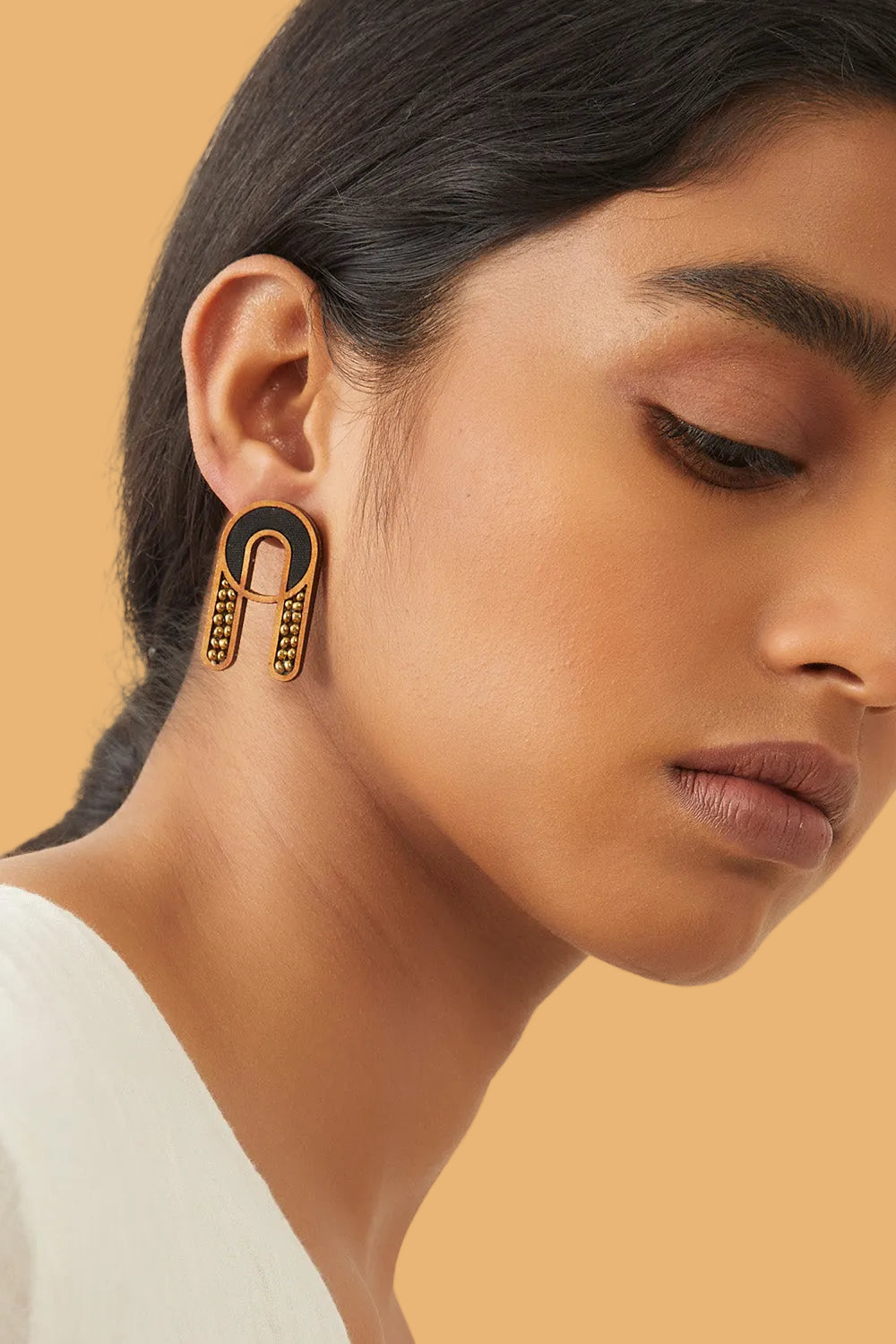 Abira | Chindi Fabric & Wood Earrings | Noir