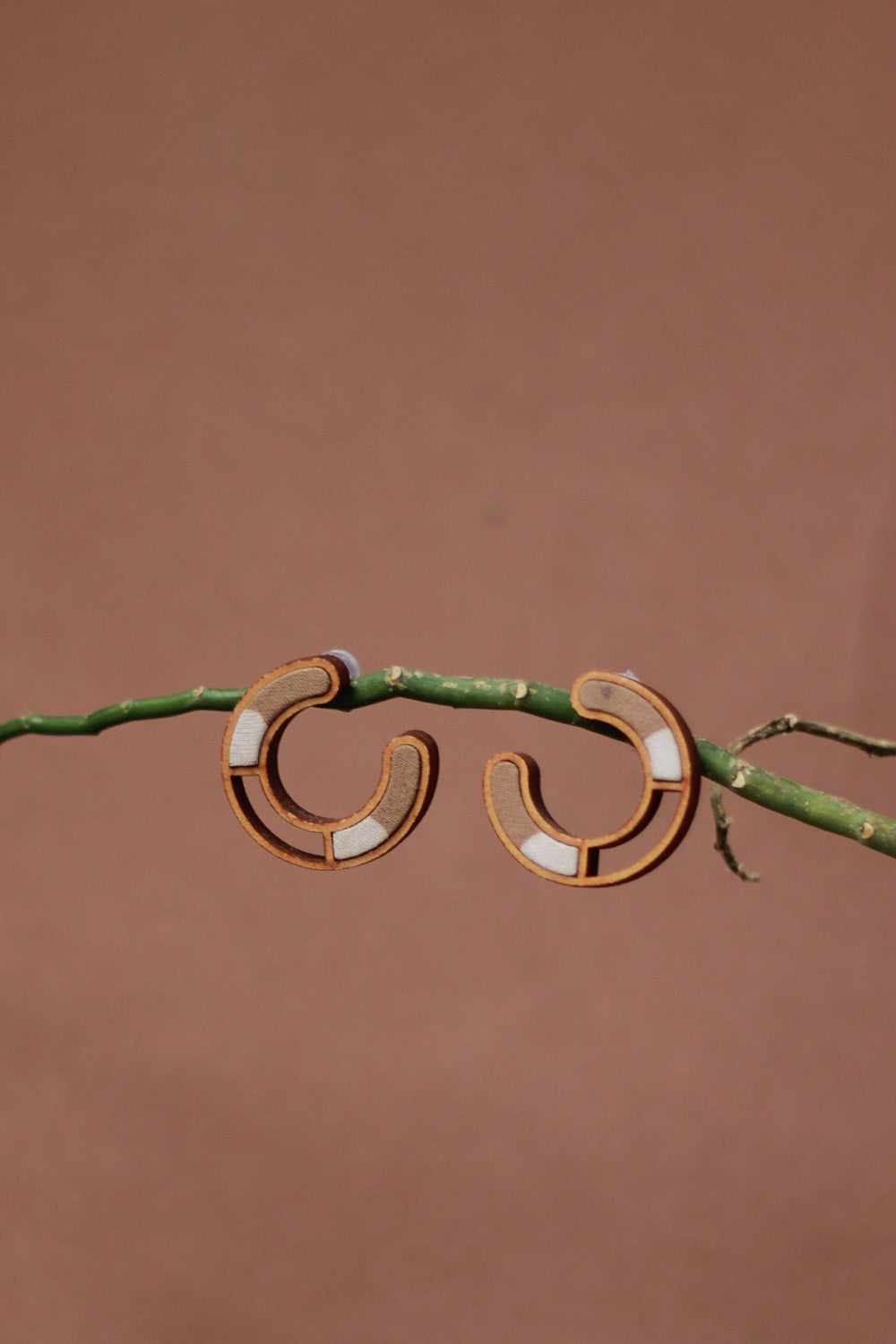Abira | Chindi Fabric & Wood Earrings | Beige