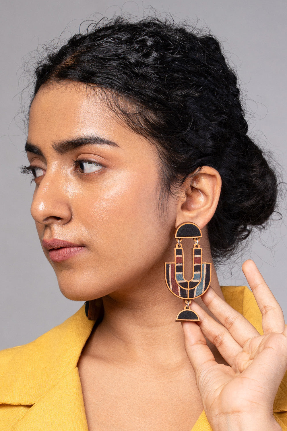 Abira | Chindi Fabric & Wood Earrings | Noir