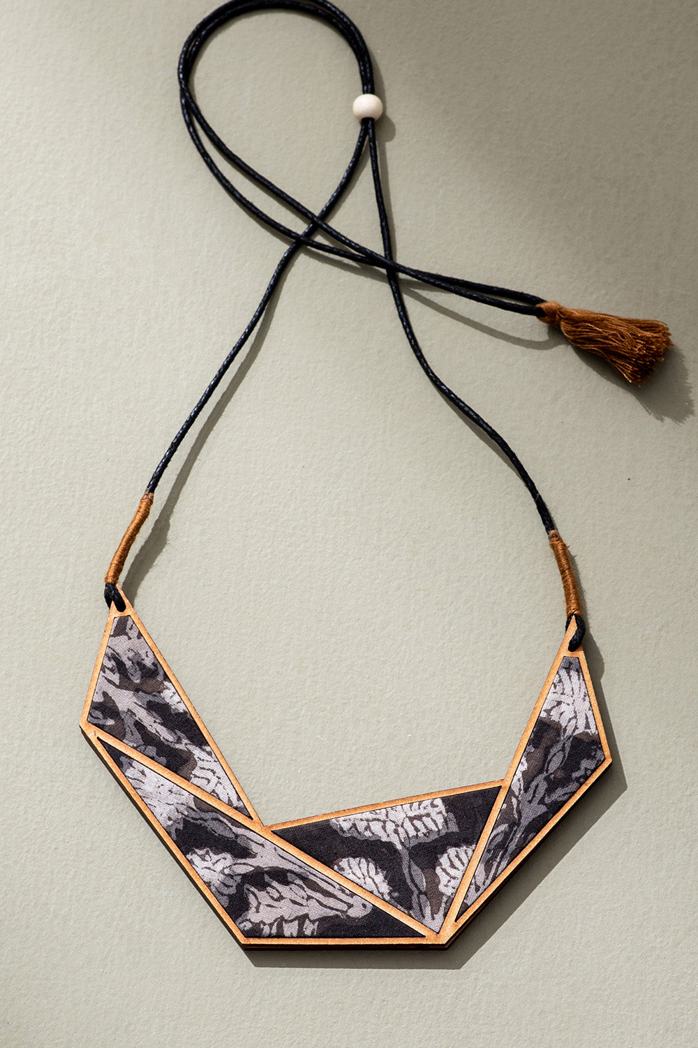 Abira | Chindi Fabric & Wood Necklace | Black & Beige Kalamkari