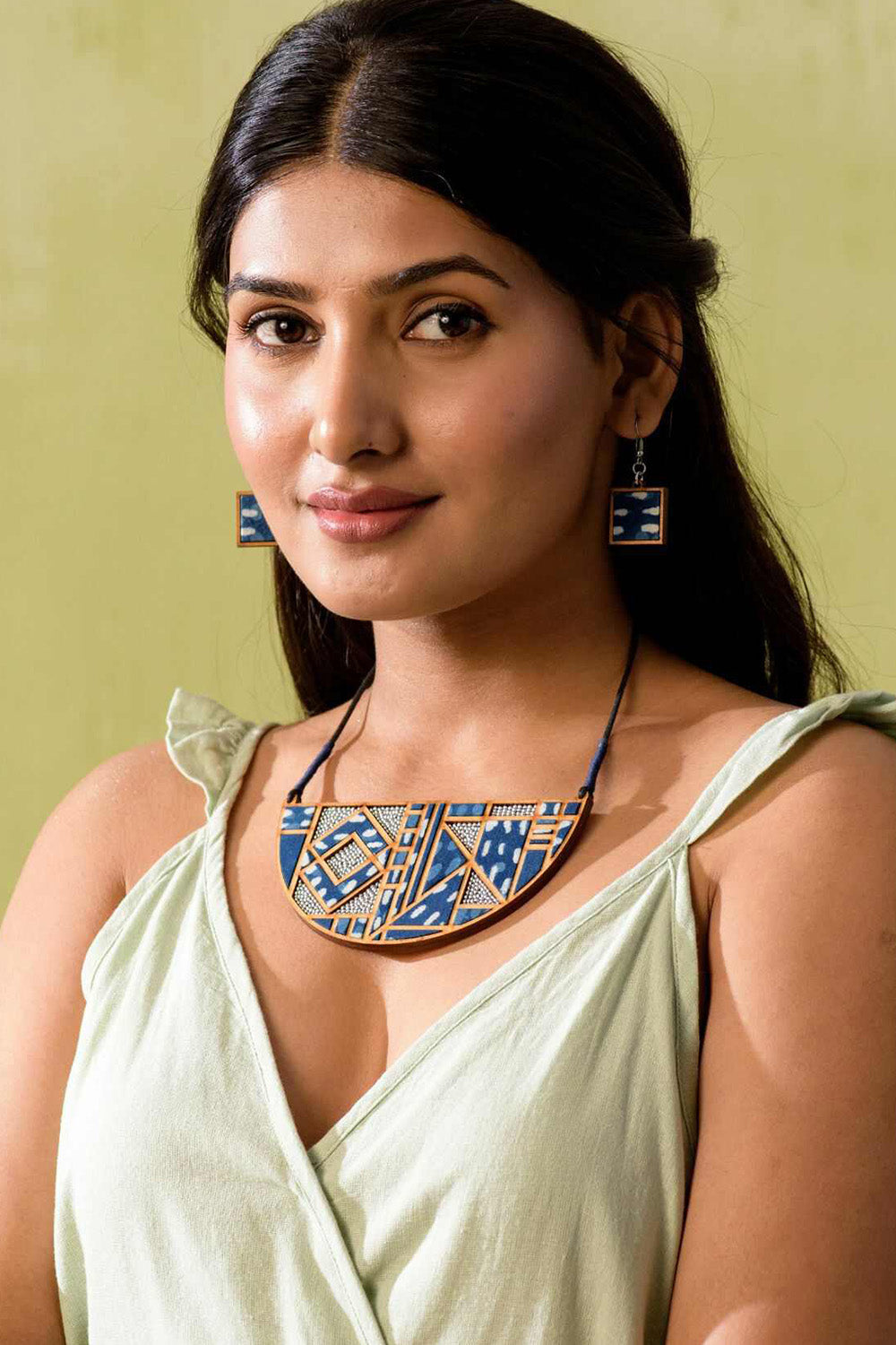 Abira | Chindi Fabric & Wood Necklace | Indigo