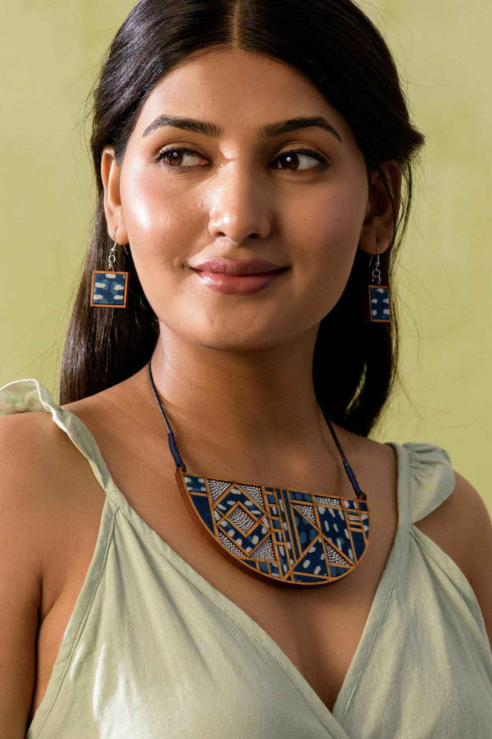 Abira | Chindi Fabric & Wood Necklace | Indigo