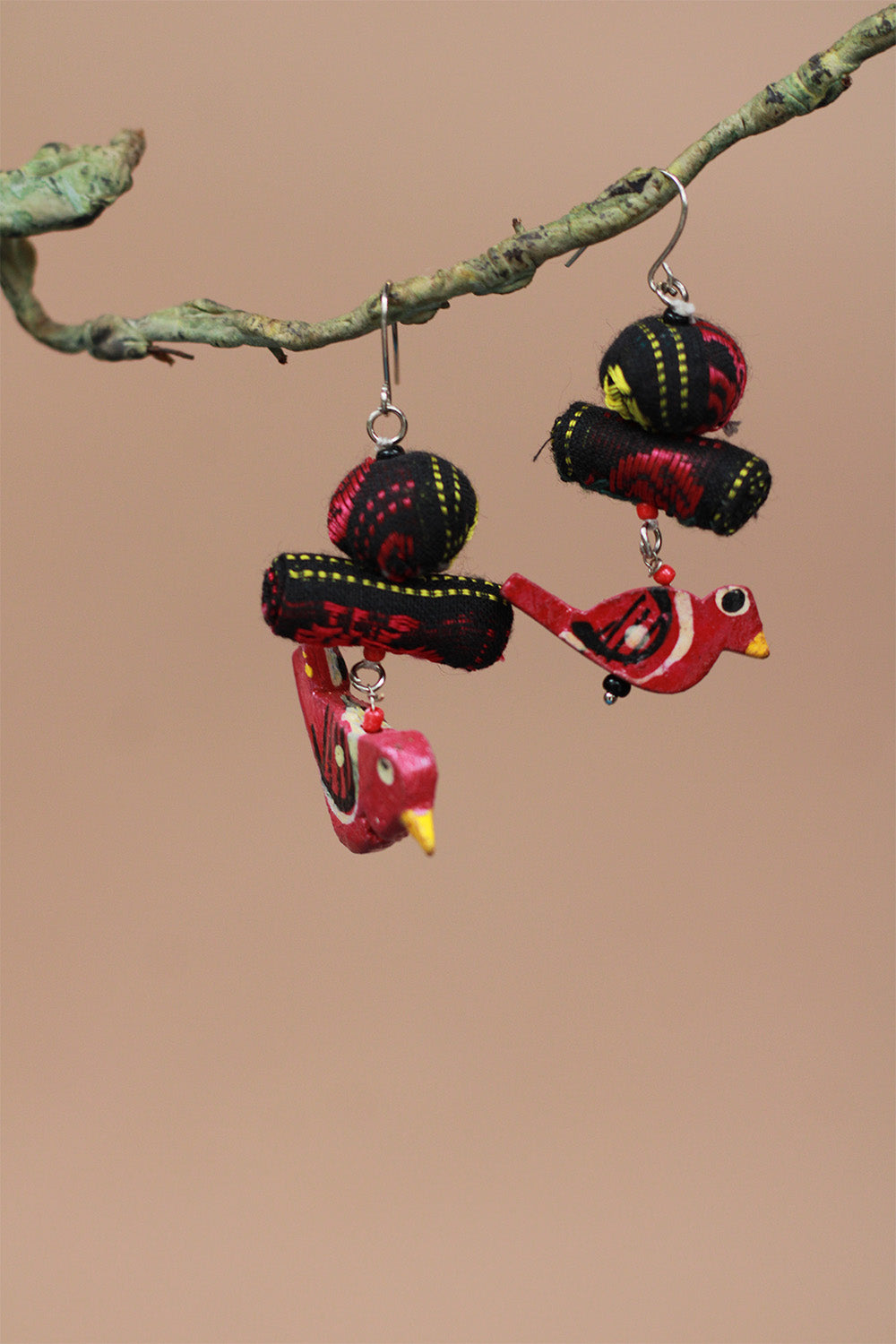 Nakhre | Chindi Chidiya Earring | Noir & Pink