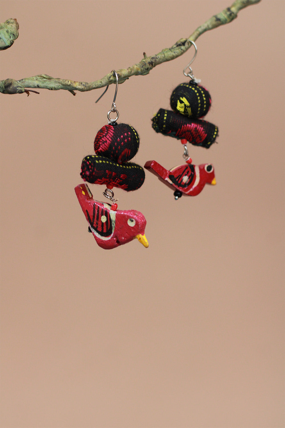 Nakhre | Chindi Chidiya Earring | Noir & Pink